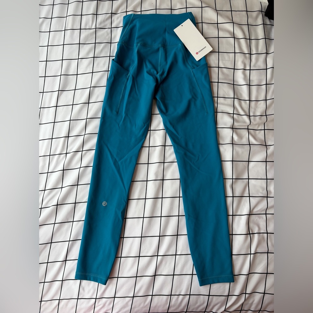 Blue Lululemon Leggins Size 4 with Pockets New with Tags.